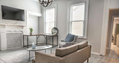 Beautiful 3-Bed w/ Parking Near AGH & Stadiums