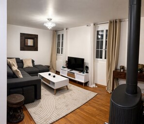 Smart TV, fireplace, books - Maison Mer et Campagne (Cailleville)