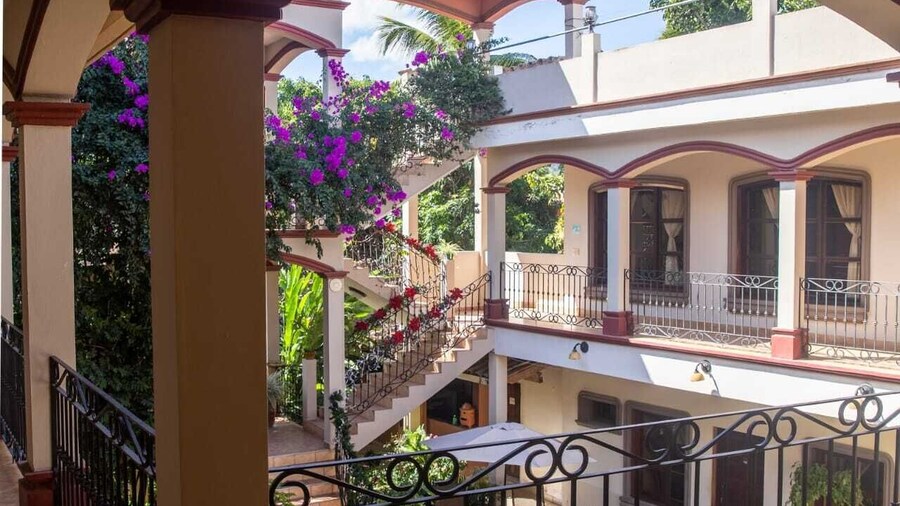 Hotel Plaza YatBalam