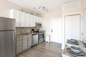 Talheres/pratos/utensílios de cozinha