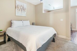 1 bedroom, desk, iron/ironing board, WiFi
