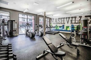 Fitness facility - Spacious Midtown 1 bd (Nashville)