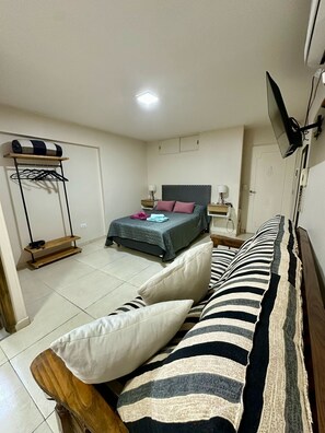 1 bedroom, WiFi, bed sheets - Central loft. (Mendoza)