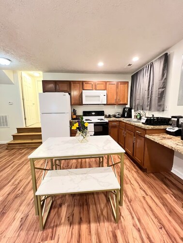 Charming Apartment in CrossLanes