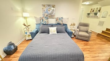 1 quarto, escrivaninha, ferros/tábuas de passar roupa, Wi-Fi de cortesia