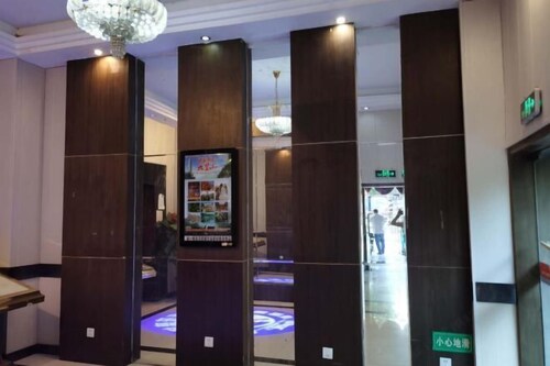 Dresden Chengdu Liulichang store