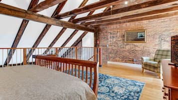2 habitaciones, escritorio, tabla de planchar con plancha y wifi