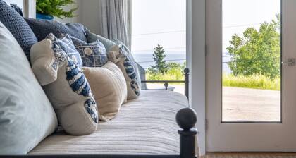 Lone Star Lodge - Newly Renovated Studio