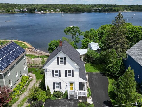 Eleanor's Cove - Apartment on Bayview St