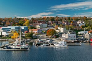 Marina - Water's Edge at Ocean St - Enjoy Penobscot Bay (Belfast)