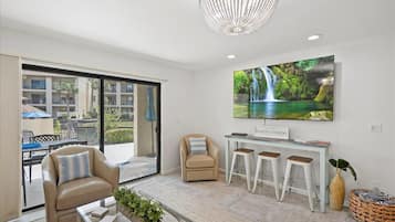 Smart TV, video games