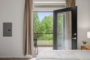 2 dormitorios, escritorio, tabla de planchar con plancha y wifi