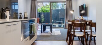 Bright and Spacious 2BR near Ara Institute and CBD