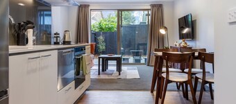 Bright and Spacious 2BR near Ara Institute and CBD