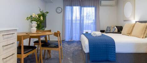 1 室のベッドルーム、アイロン / アイロン台、WiFi (無料)、ベッドシーツ