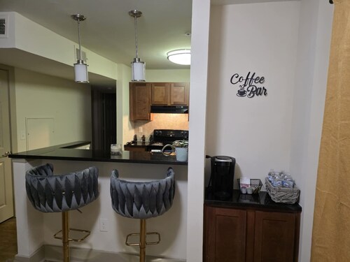 2-bedroom apartment in wonderful Atlanta with AC, WiFi, fitness room