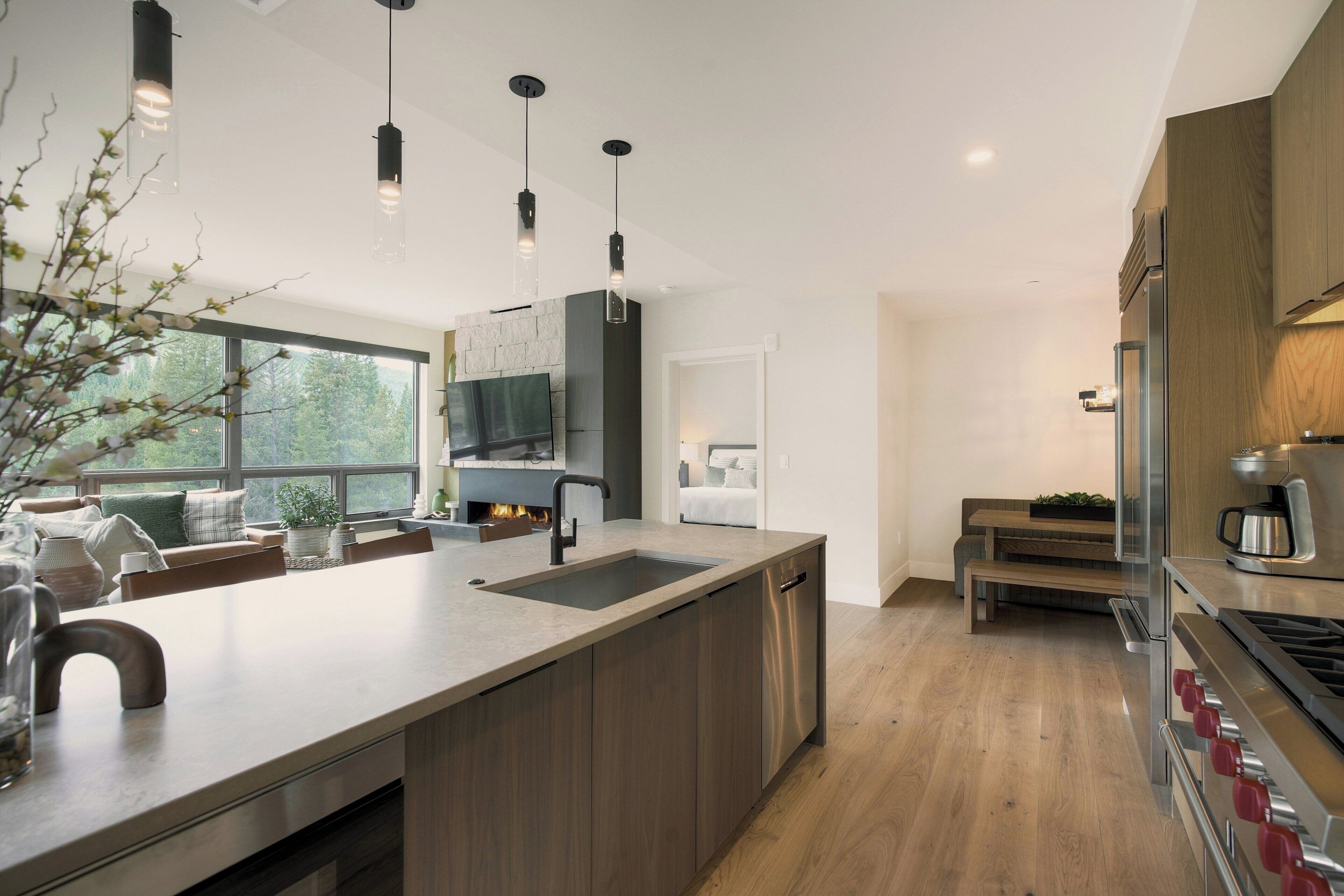 Room, 3 Bedrooms (Alpine Residence) | Private kitchen
