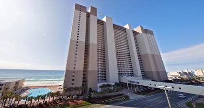 Beach Front Resort with Gulf View in Panama City Beach with all amenities!