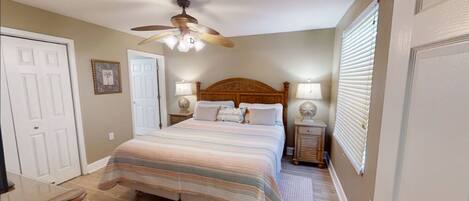 1 chambre, bureau, fer et planche à repasser, Wi-Fi