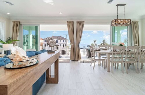 NEW Gulf View Villa 6 Bed 6 Bath Heated Pool!