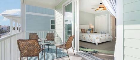 6 bedrooms, iron/ironing board, travel cot, WiFi