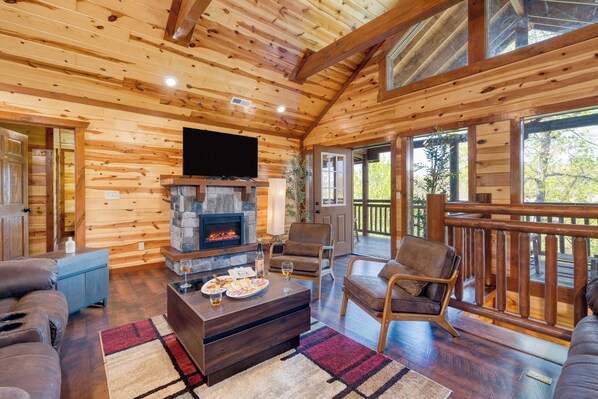 House (Multiple Bedrooms) | Bahagian dalam