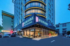 Exterior - Rezen Dong Hotel (Hangzhou Wulin Square Zhejiang University of Technology) (Hangzhou)