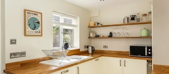 Charming 4 Bedroom Home Near Oxford