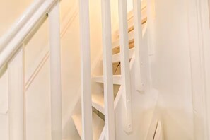 Interior - Charming 4 Bedroom Home Near Oxford (Oxford)