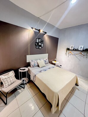 Double Room | Laptop workspace, blackout drapes, iron/ironing board, free WiFi - Sol Colonial (Santo Domingo)
