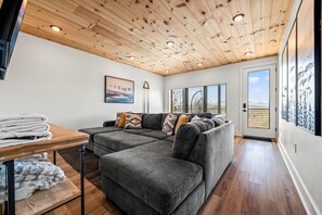 Smart TV, chimenea