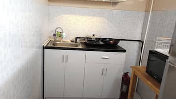Fridge, microwave, stovetop, electric kettle