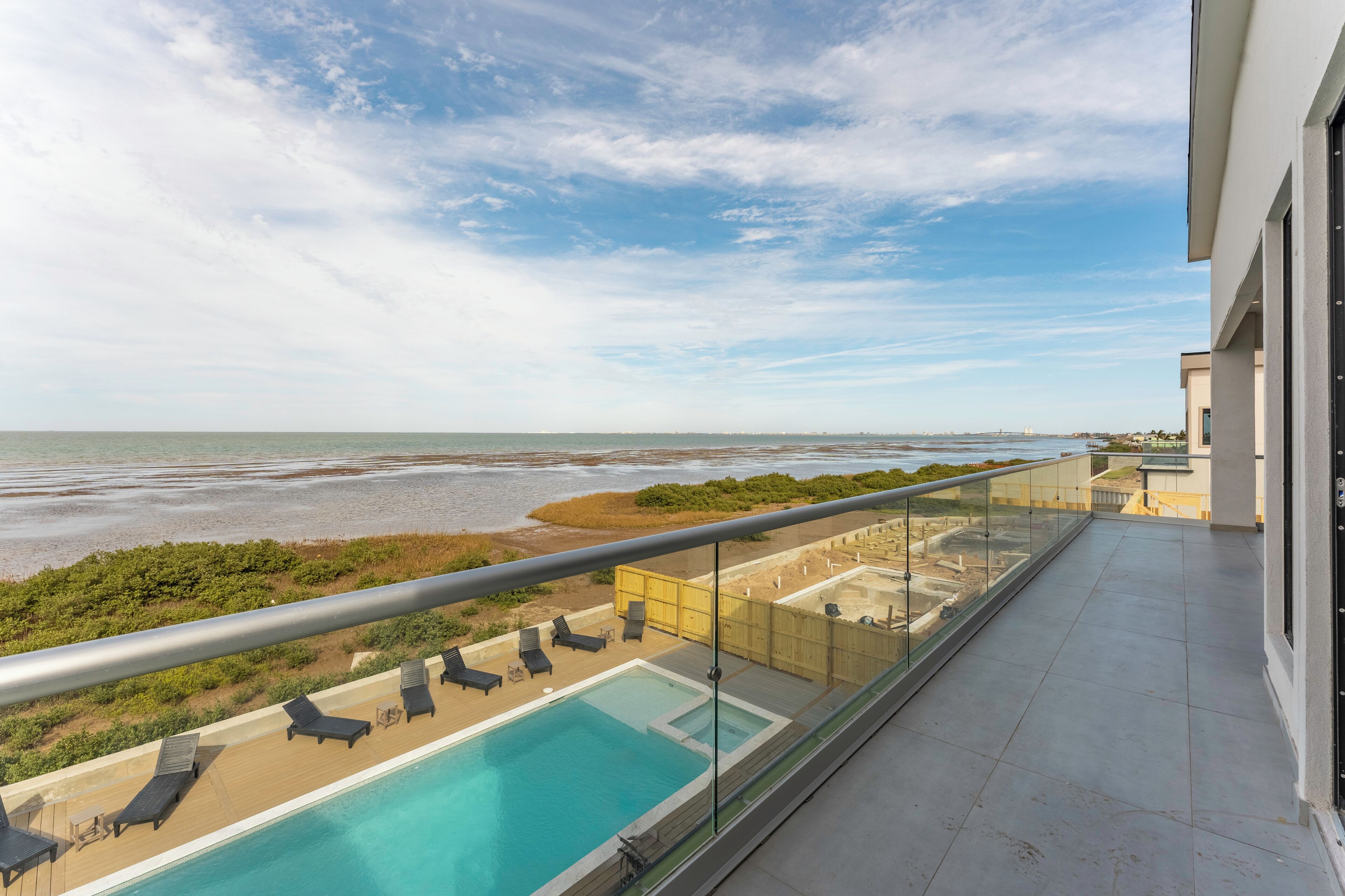 Comfort House, 5 Bedrooms, Bay View, Poolside | View from room