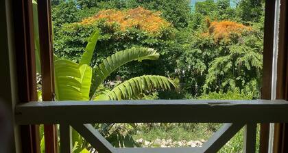 Ocean-View 2BR Villa w/ Pool, Fast Wi-Fi & Near Dunn’s River