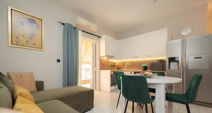 Apartment 'Cozy Stay' with Balcony, Wi-Fi and Air Conditioning