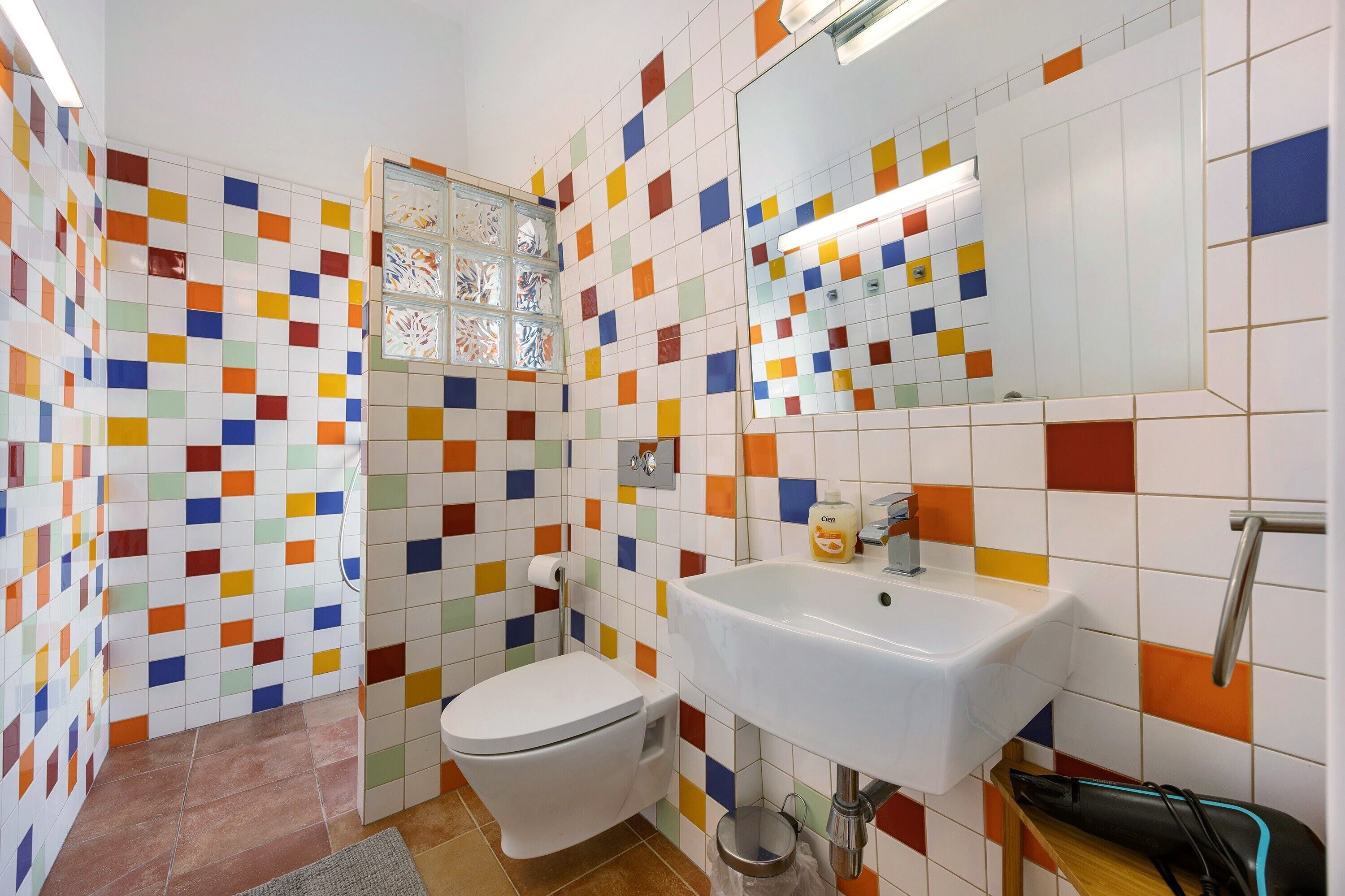 Douche, serviettes fournies