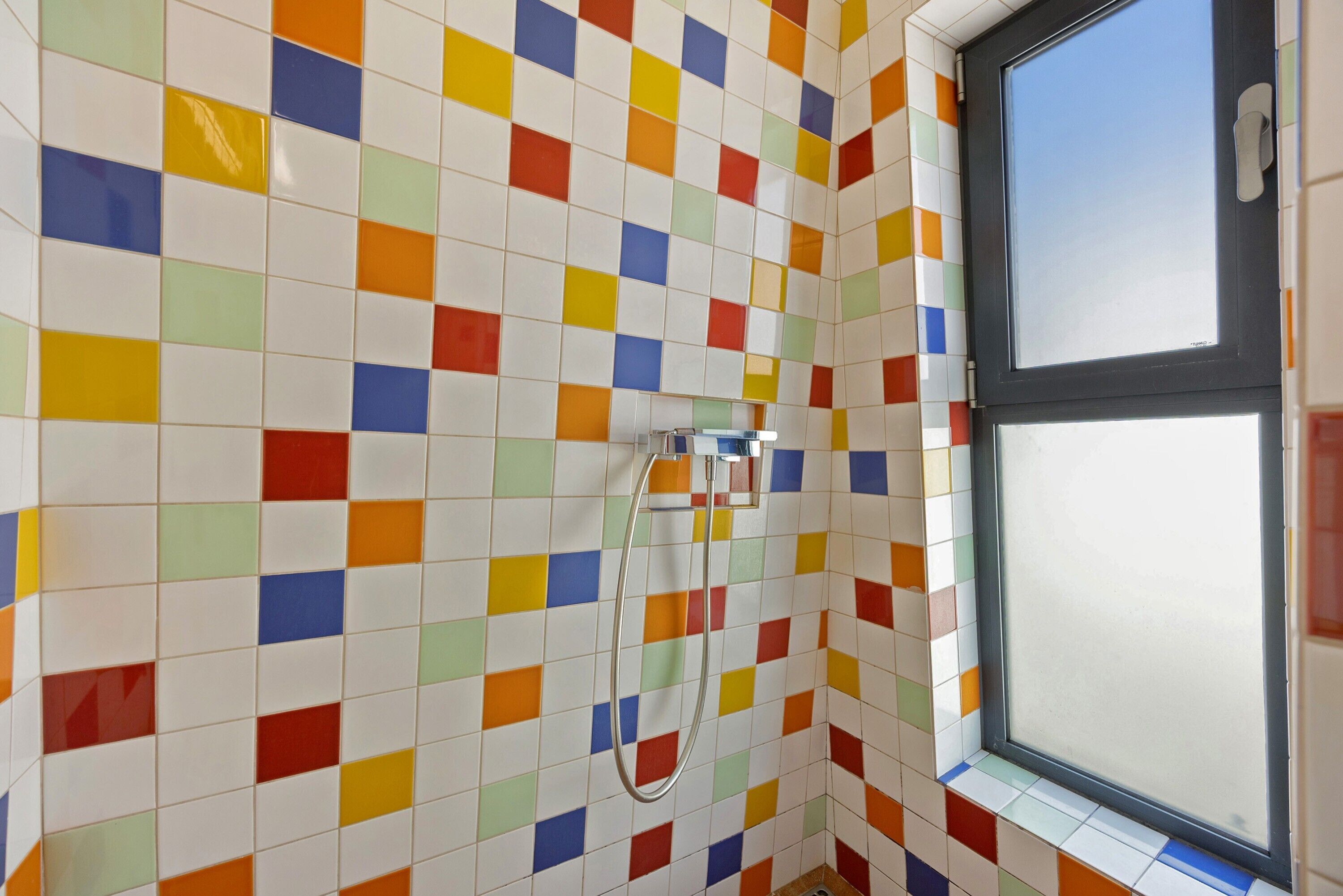 Shower, towels