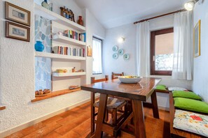 Dining - Holiday Home 'Piana Cuata' with Sea View and Private Terrace (Costa Paradiso)