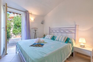 2 bedrooms, bed sheets