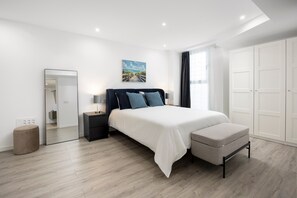 4 dormitorios, tabla de planchar con plancha, wifi gratis y ropa de cama