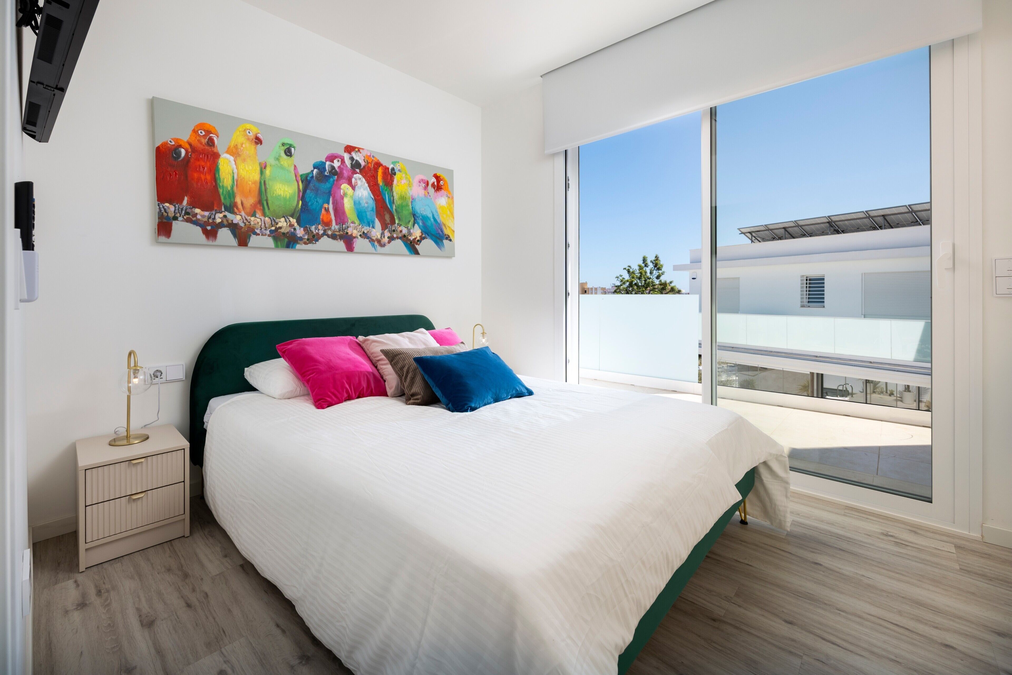 4 habitaciones, tabla de planchar con plancha y wifi gratis 