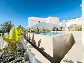 Pool - Villa 'Casa Blanca' with Sea View, Wi-Fi and Air Conditioning (Torre del mar)