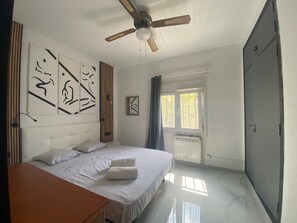 3 bedrooms, iron/ironing board, free WiFi, bed sheets