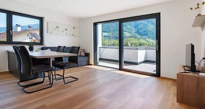 Ferienwohnung 'Lea' mit Bergblick, Wi-Fi und Klimaanlage