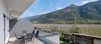 Apartment 'Pia' with Mountain View, Wi-Fi and Air Conditioning