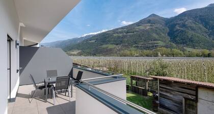 Apartment 'Pia' with Mountain View, Wi-Fi and Air Conditioning
