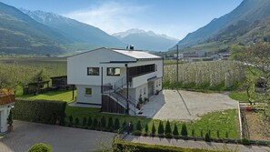 Exterior - Apartment 'Pia' with Mountain View, Wi-Fi and Air Conditioning (Ciardes)