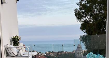 Villa 'Bali Málaga' with Sea View, Wi-Fi and Air Conditioning