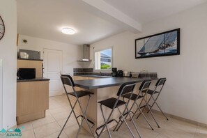 Fridge, oven, dishwasher, toaster