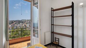 3 Schlafzimmer, BĂŒgeleisen/BĂŒgelbrett, kostenloses WLAN, BettwĂ€sche